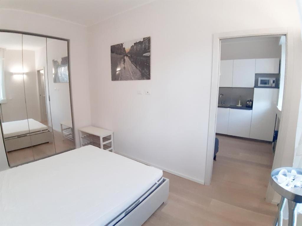 Easy Room Italy Мілан Екстер'єр фото