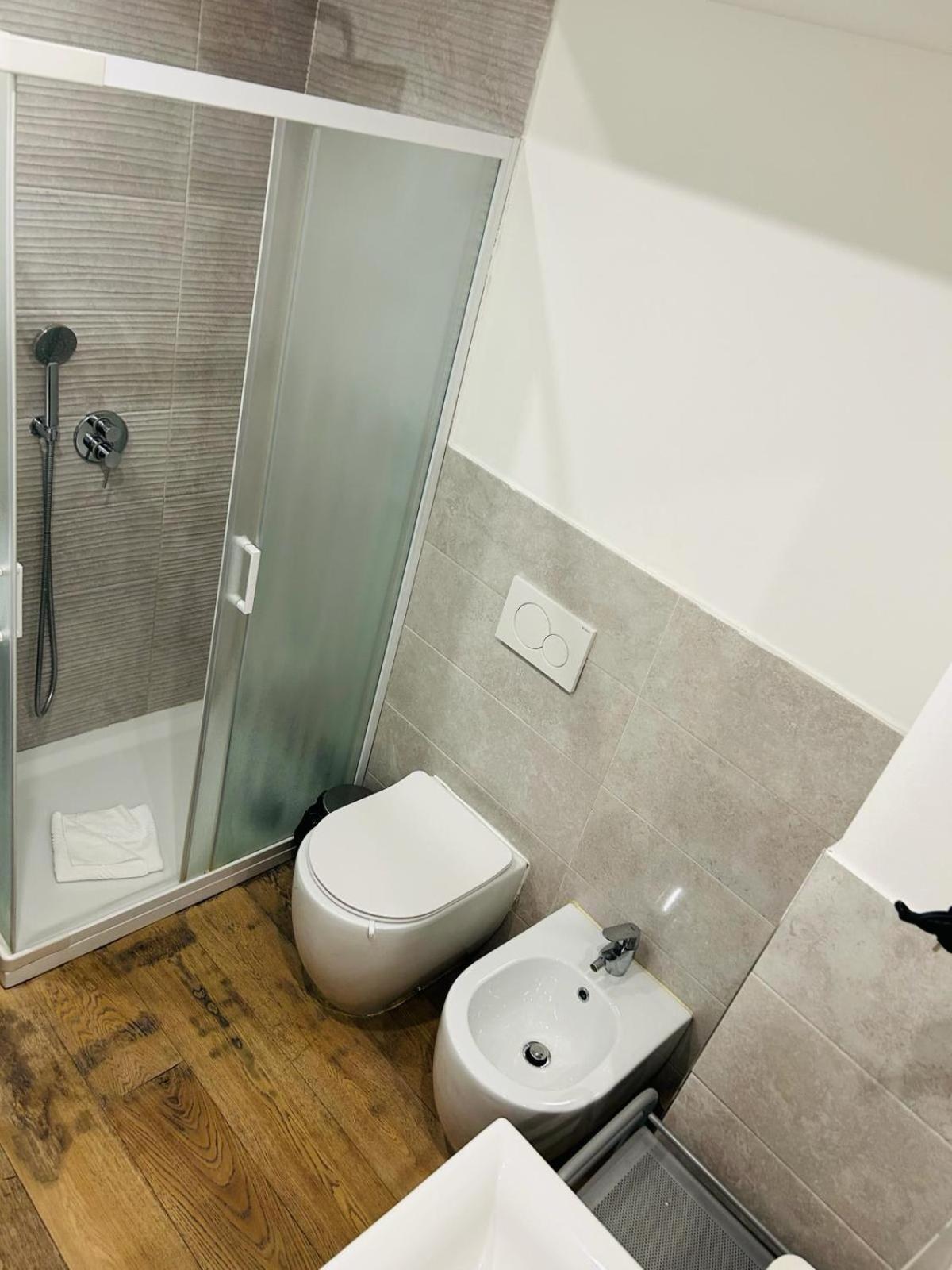Easy Room Italy Мілан Екстер'єр фото